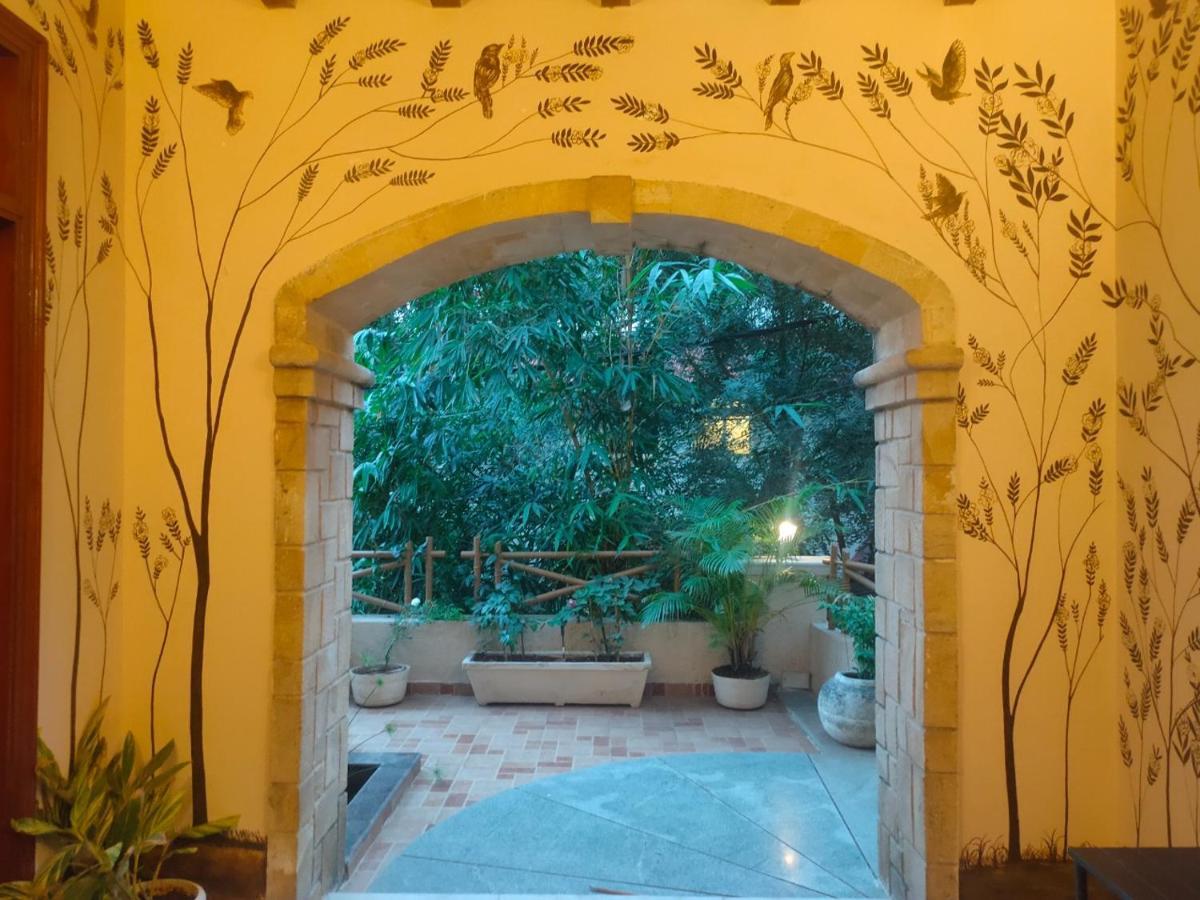 Nomads Nest Hostel ไฮเดอราบัด ภายนอก รูปภาพ