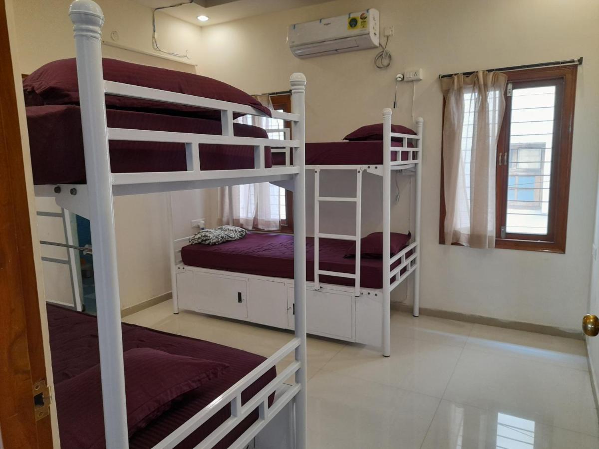 Nomads Nest Hostel ไฮเดอราบัด ห้อง รูปภาพ
