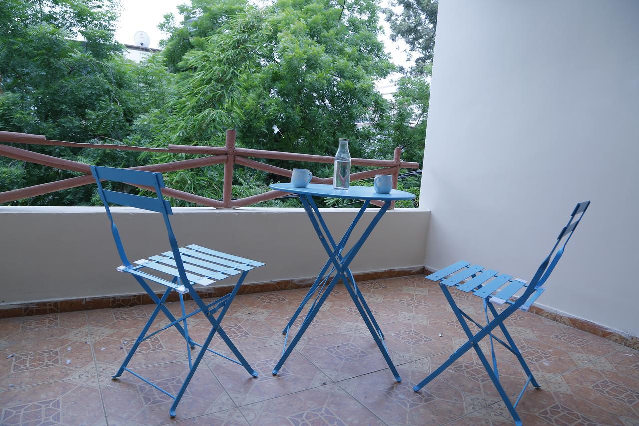Nomads Nest Hostel ไฮเดอราบัด ภายนอก รูปภาพ